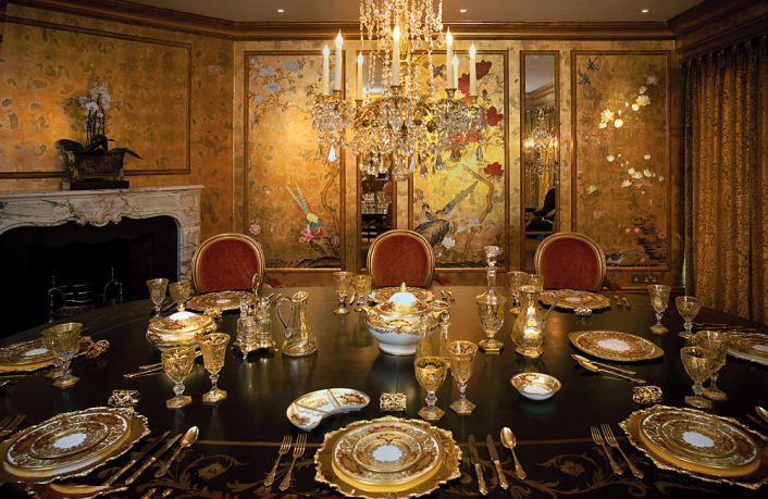 Private Lives Interior Design Portfolio -  Classic - Opulent gold dining room with chinese panels